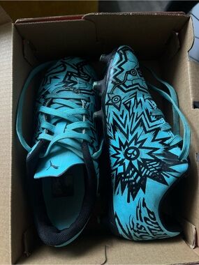 Puma Turquoise Graphic Athletic Soccer Cleats Size US 12